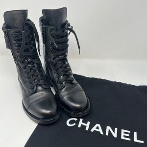 💯 Authentic Chanel Boots Combat High Boots 35